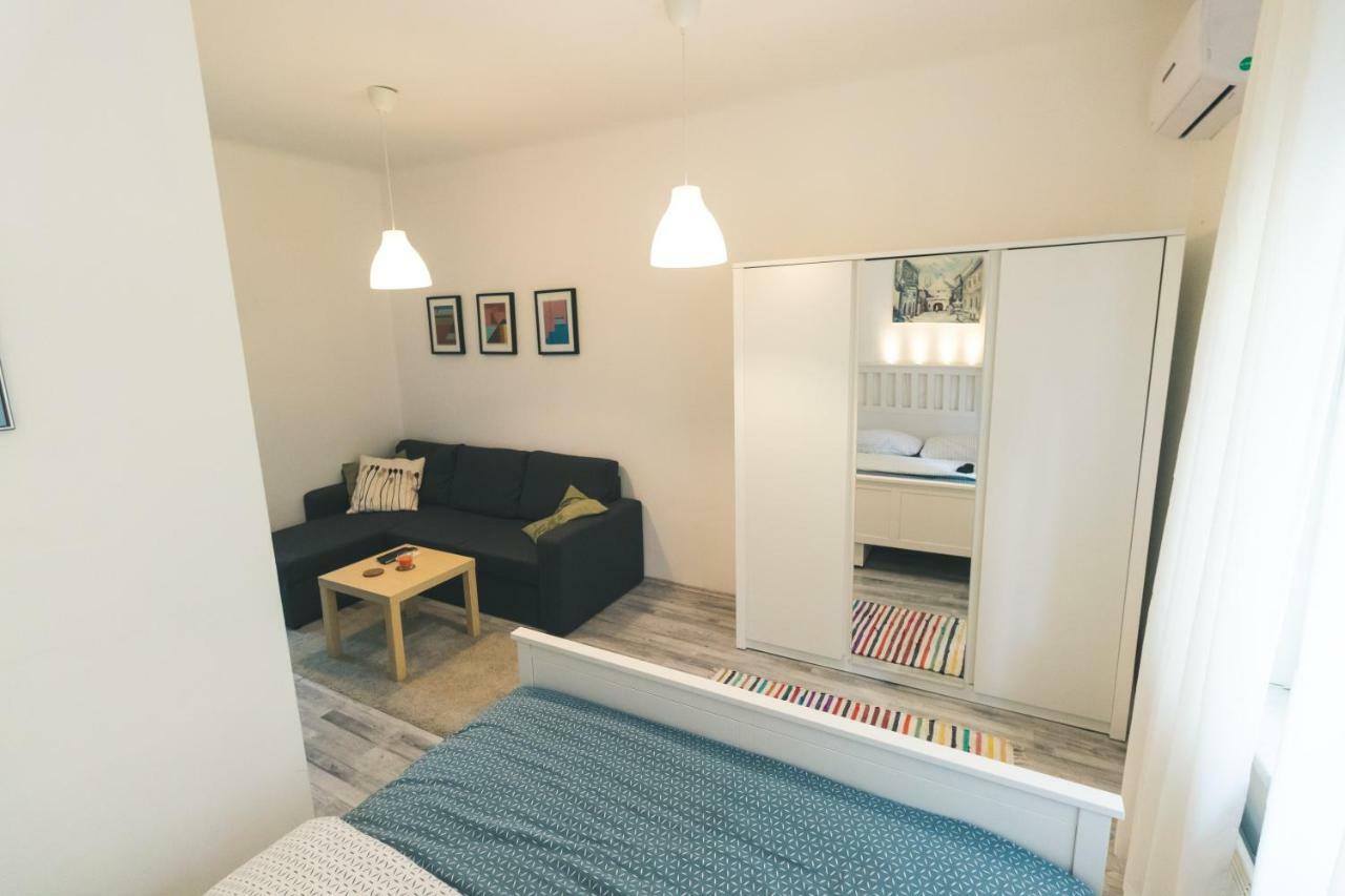 Newly Adapted Studio 88 With Free Parking Zagreb Exterior foto
